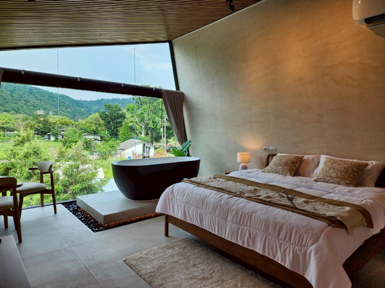 LINE_ALBUM_ห้องพักใหม่_250508_36